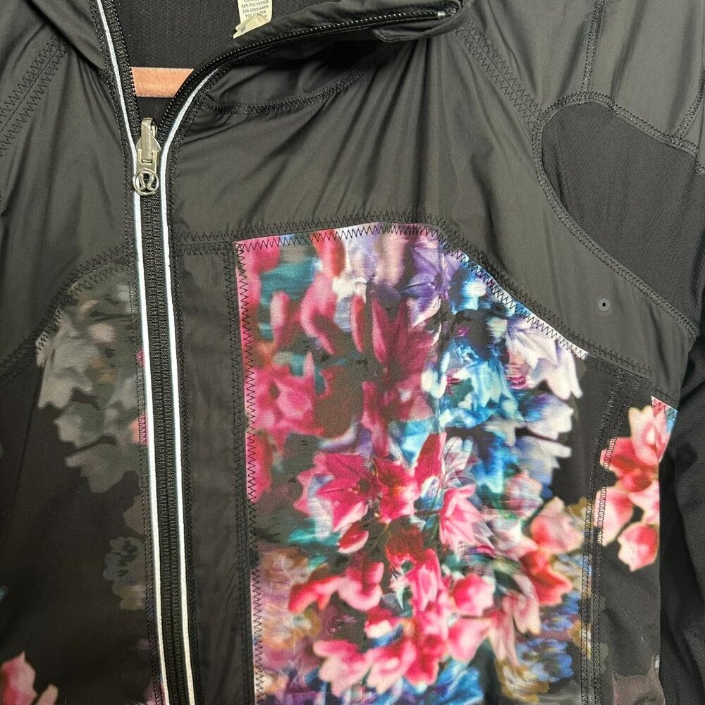 Lululemon Run Get Up And Glow Jacket Spring Has S… - image 2